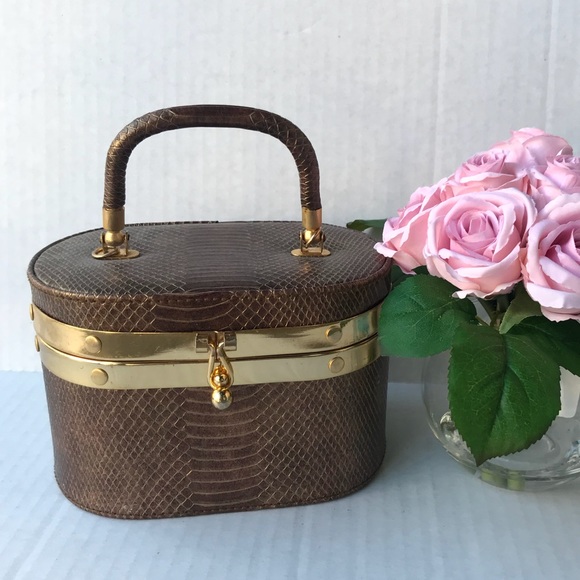 Handbags - EUC Vintage Bronze Snakeskin Embossed Box Purse